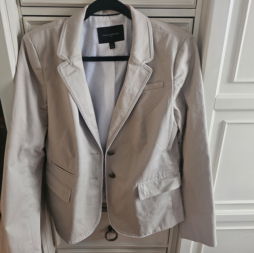 Women's Beige Blazer